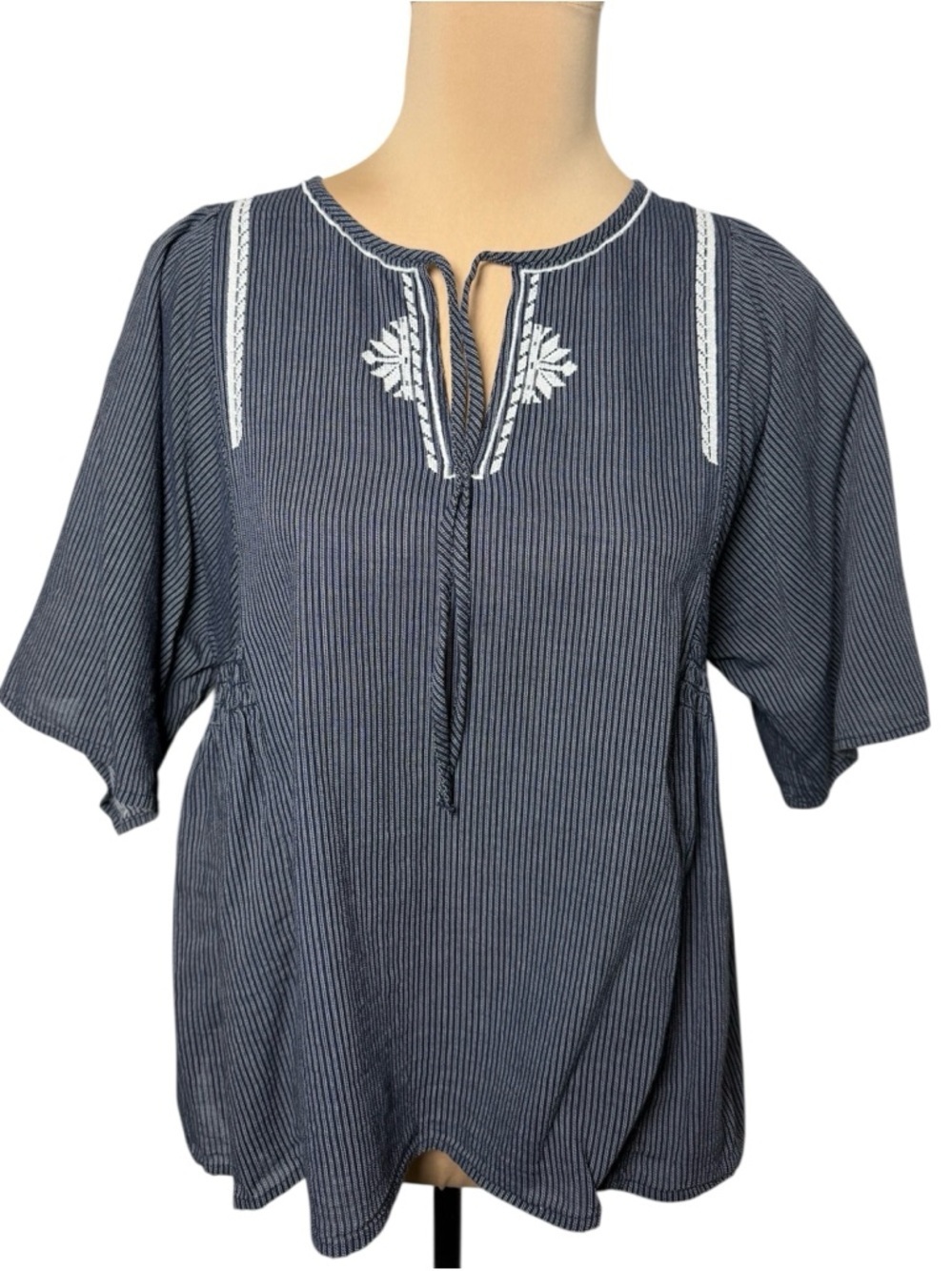 Banana Republic Blue White Striped Short Bell Sleeve Embroidered Top Size Small - Picture 2 of 8